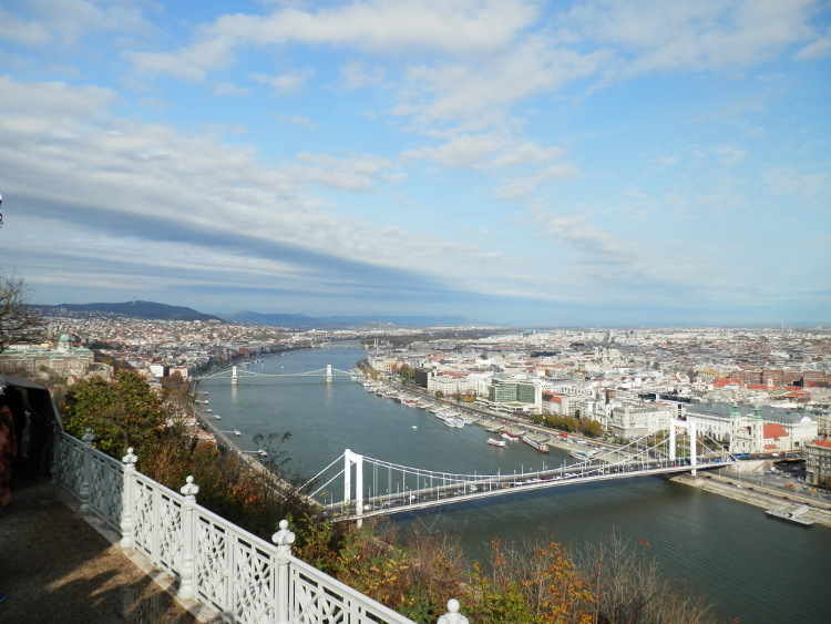 Budapešť